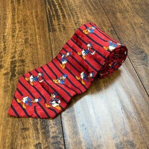 DONALD DUCK Men’s Tie Red Striped The Disney Store 100% Seta Silk Italy Necktie